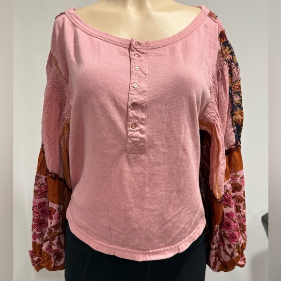 Free People “Light Magic Henley” Size Medium - Picture 3 of 7